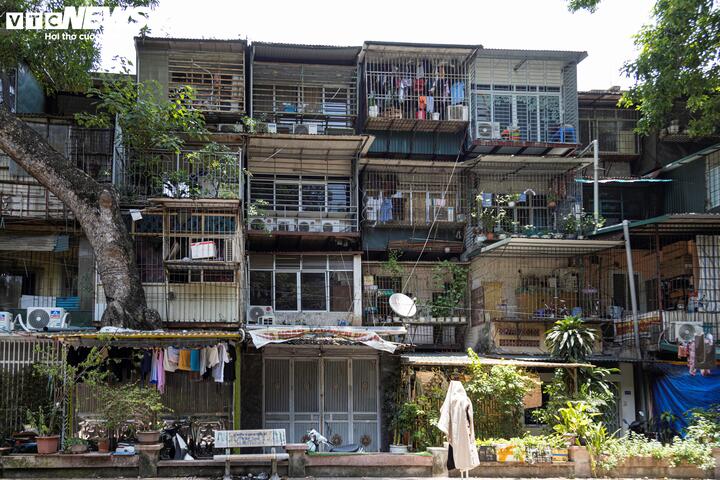 Gi&aacute; nh&agrave; tập thể cũ H&agrave; Nội 2026 tăng mạnh , l&ecirc;n tới h&agrave;ng trăm triệu đồng / m&sup2; - Ảnh 1.