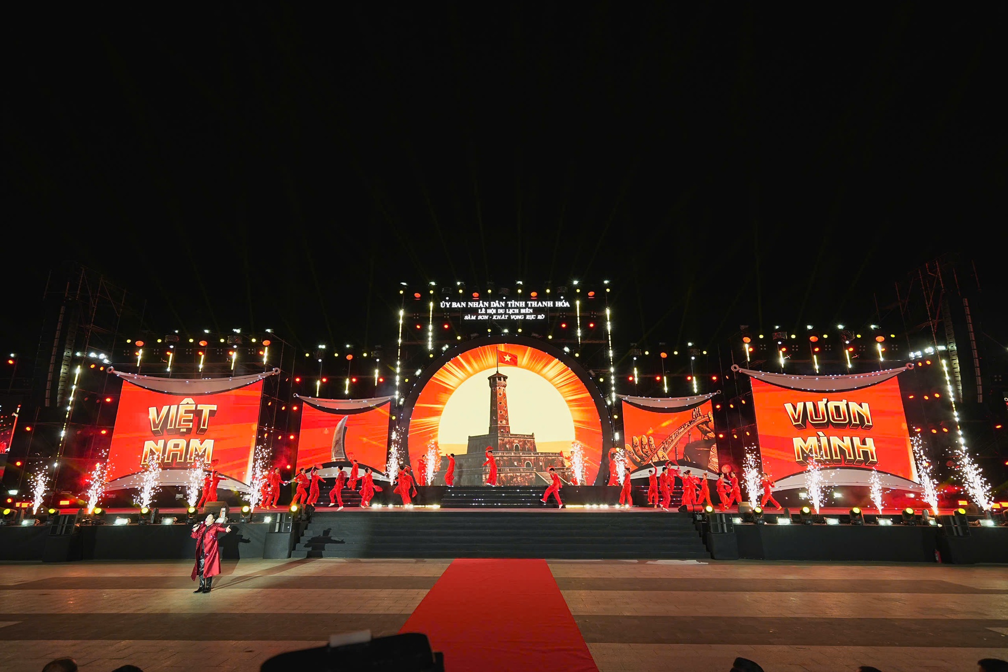 Lễ hội du lịch Sầm Sơn 2026 thu h&uacute;t H&agrave;ng vạn du kh&aacute;ch thưởng thức nghệ thuật v&agrave; ph&aacute;o hoa - Ảnh 7.