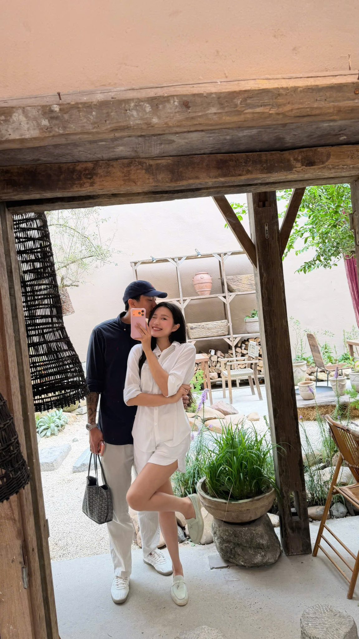 Do&atilde;n Hải My thay đổi phong c&aacute;ch sexy nghẹt thở Sau khi cưới Văn Hậu - Ảnh 4.