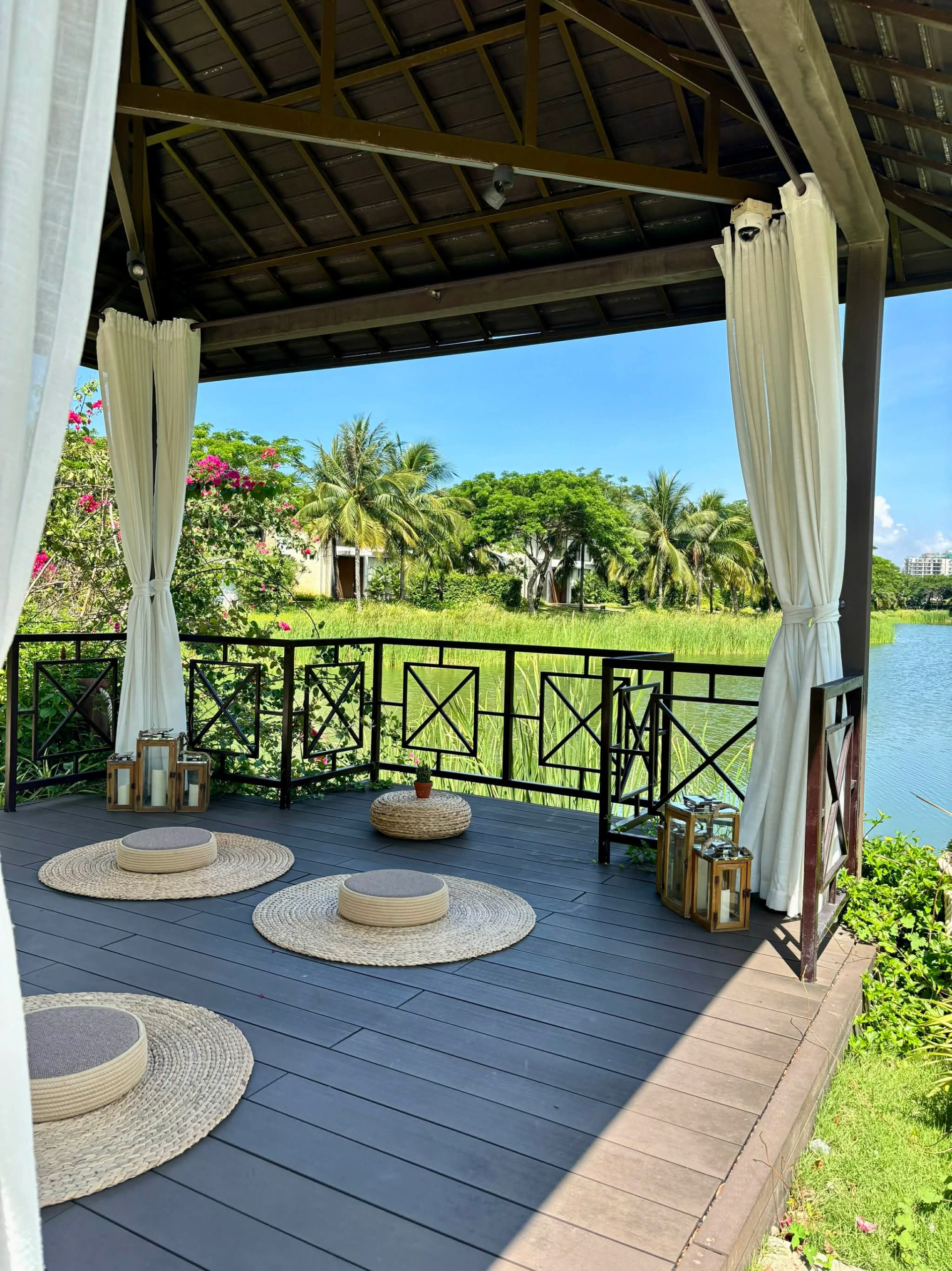 Trải nghiệm du lịch tại chỗ: Book kh&aacute;ch sạn ở H&agrave; Nội để l&agrave;m việc thỏai m&aacute;i - Ảnh 5.