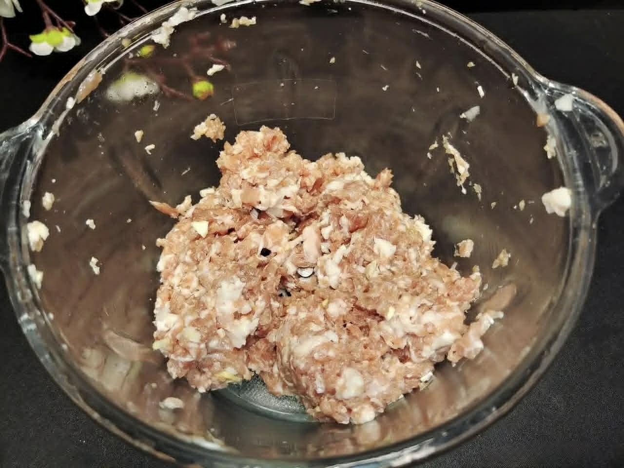 Hấp 3 nguy&ecirc;n liệu nhưng được m&oacute;n canh thơm ngon, nước d&ugrave;ng ngọt ngon, thanh m&aacute;t v&ocirc; c&ugrave;ng hấp dẫn - Ảnh 1.