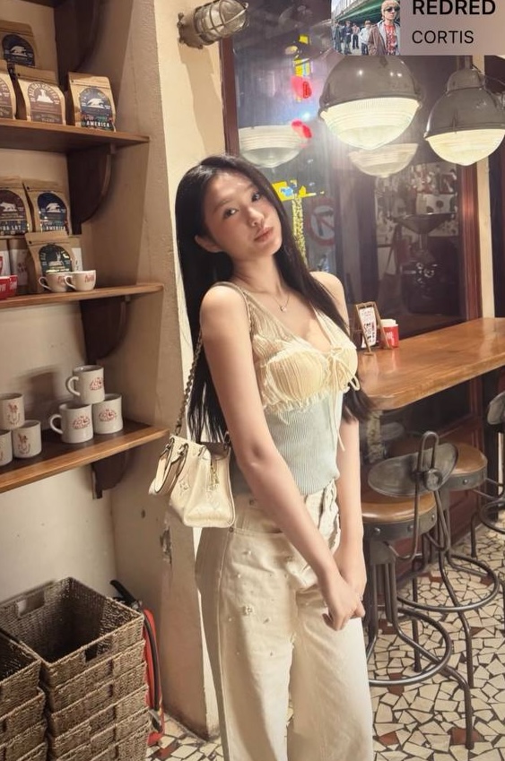 Do&atilde;n Hải My thay đổi phong c&aacute;ch sexy nghẹt thở Sau khi cưới Văn Hậu - Ảnh 1.