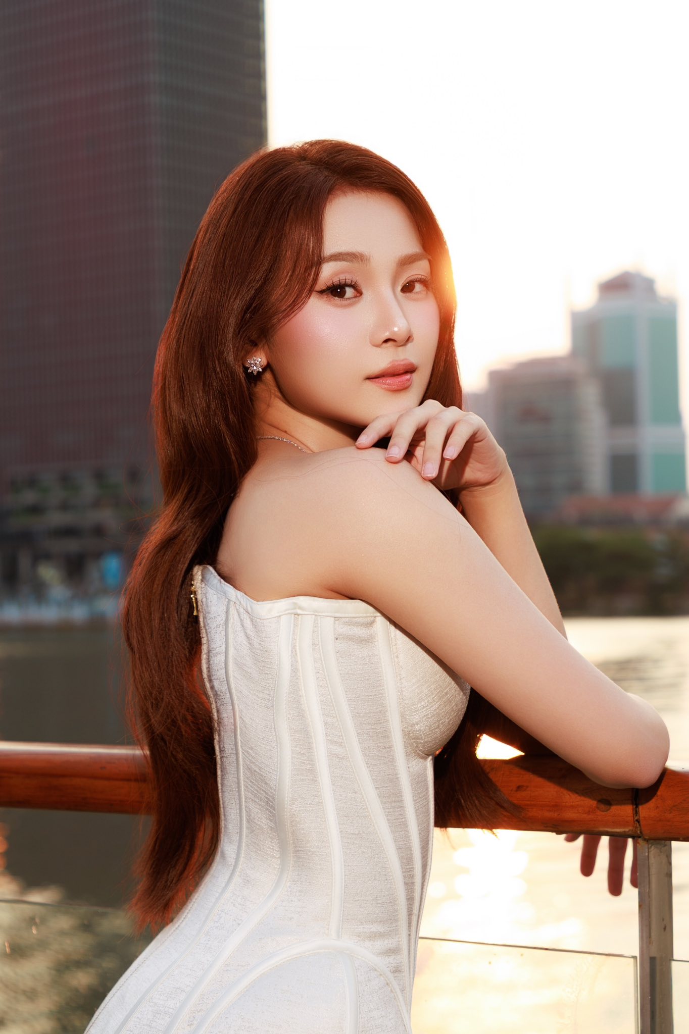 Bản sao Angela Phương Trinh thay đổi ho&agrave;n to&agrave;n, lột x&aacute;c gợi cảm- Ảnh 8.