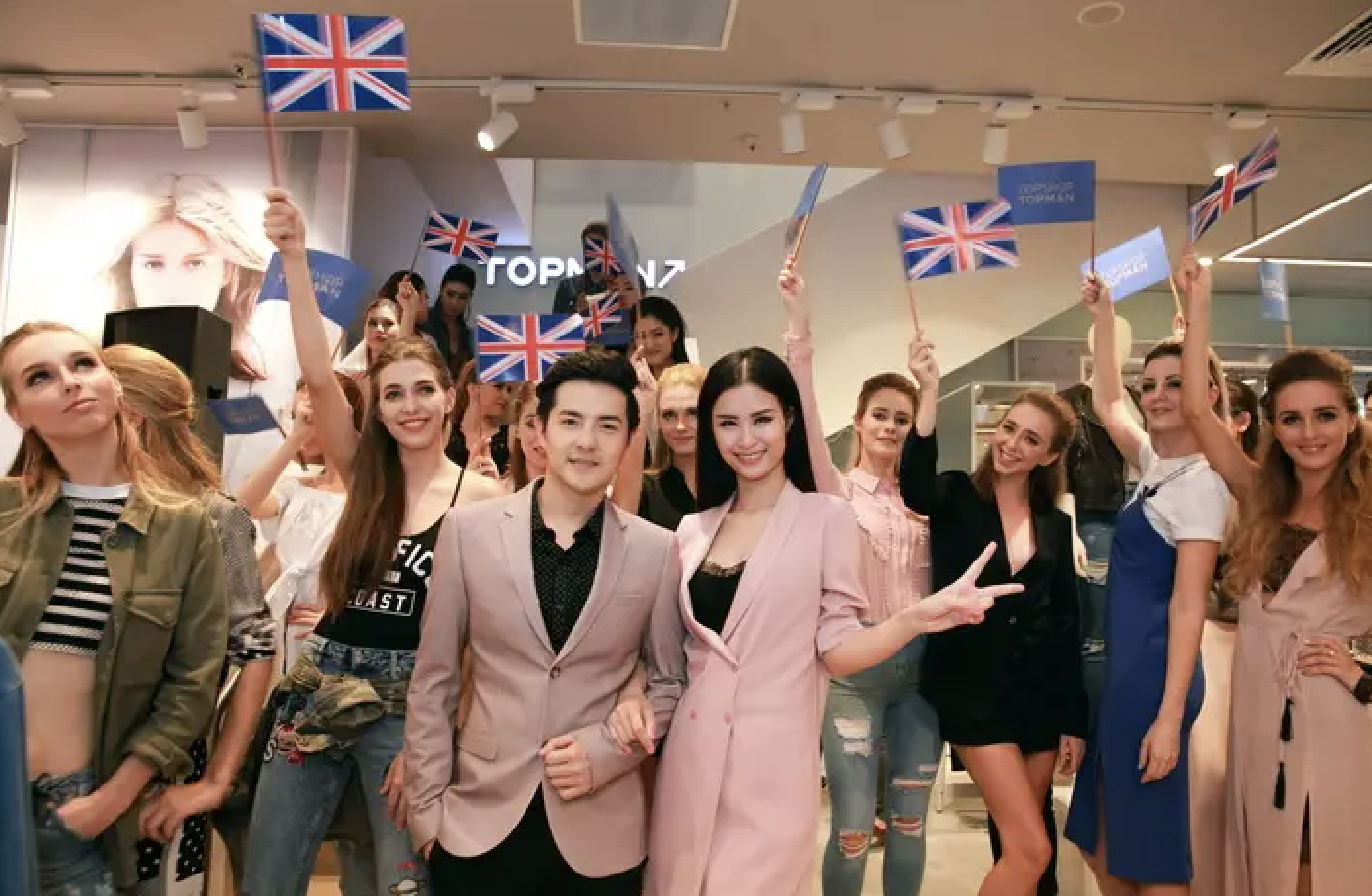 Topshop từng l&agrave; thanh xu&acirc;n của hội mặc &ldquo;chất