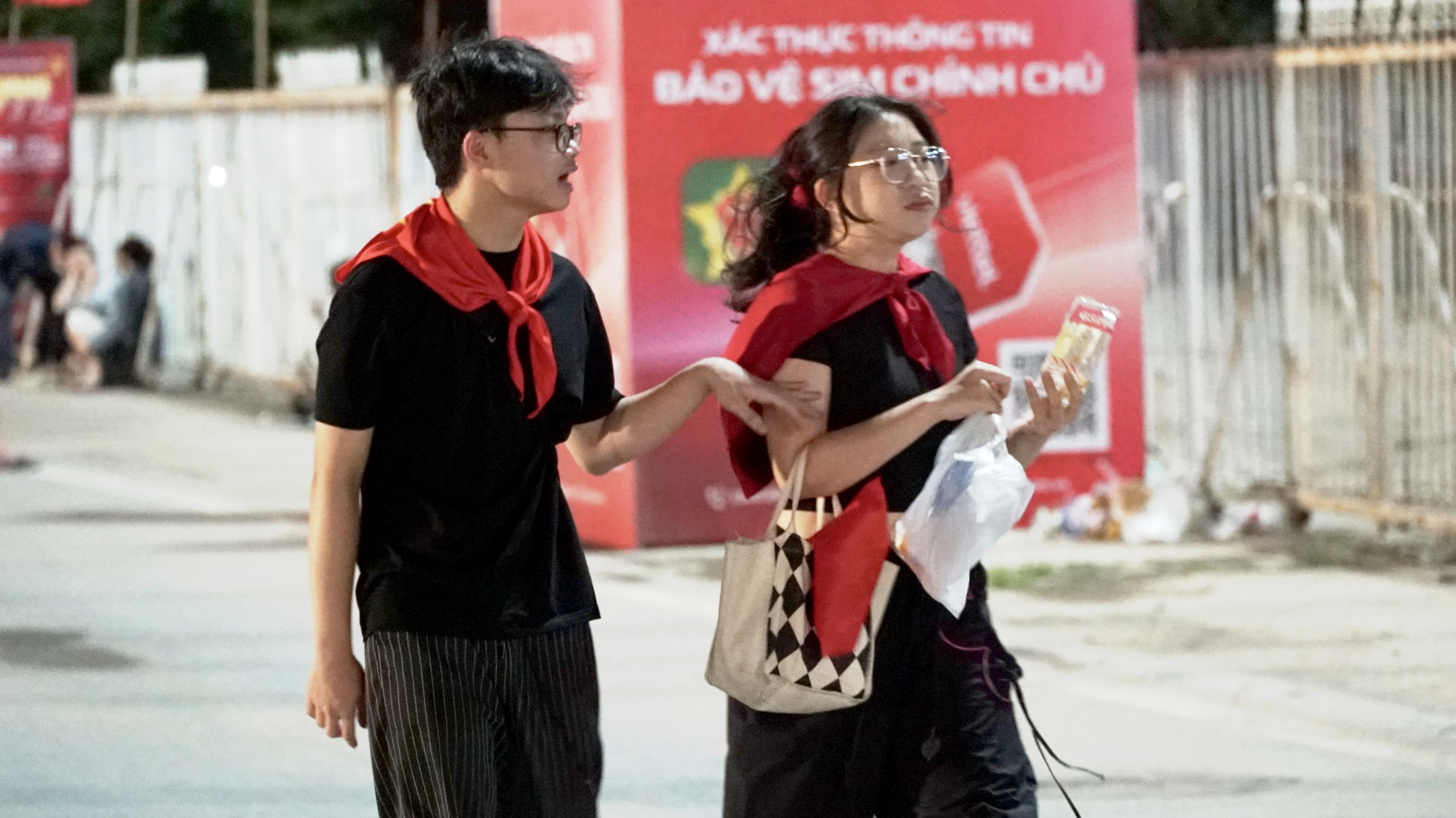 &Acirc;m vang Tổ quốc 2026: Đ&ecirc;m nghệ thuật rực rỡ tại s&acirc;n vận động Quốc gia Mỹ Đ&igrave;nh - Ảnh 5.