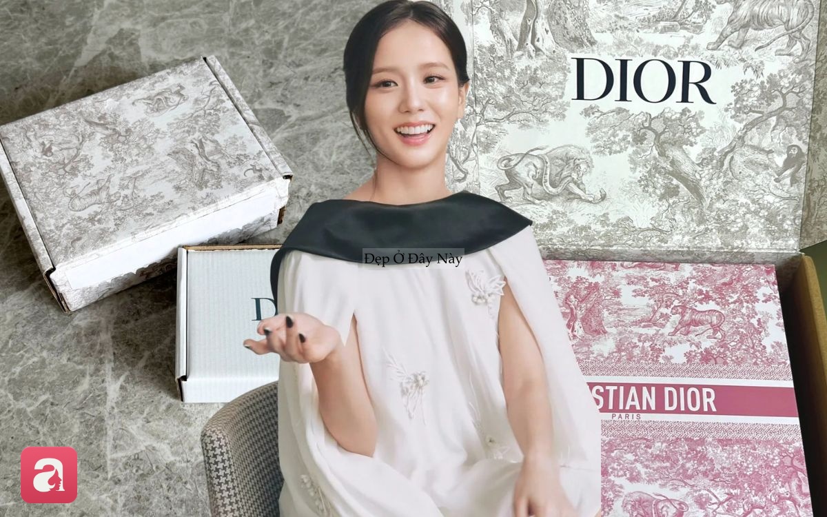 Tinh tế như Dior: Tới hộp giấy đựng đồ cũng thành