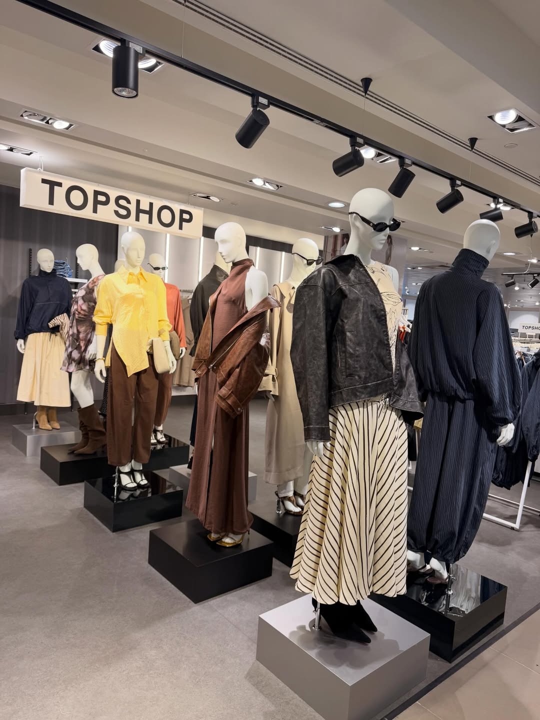Topshop từng l&agrave; thanh xu&acirc;n của hội mặc &ldquo;chất