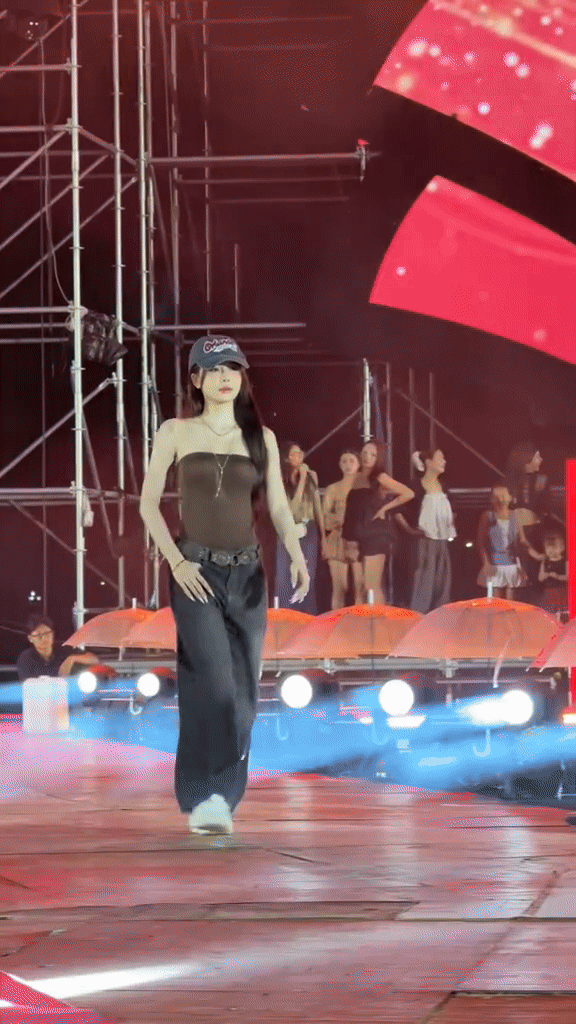 H&agrave; M&ocirc;i v&agrave; mối quan hệ với B&acirc;u: Những điều bạn chưa biết về TikToker nổi bật 2026 - Ảnh 4.