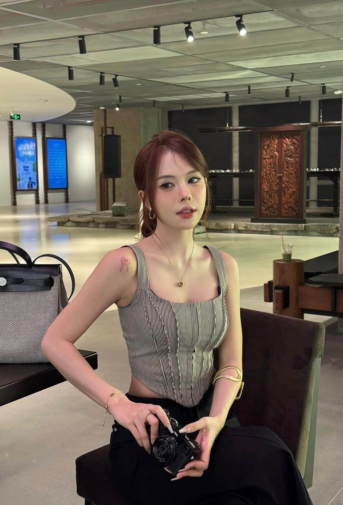 H&agrave; M&ocirc;i v&agrave; mối quan hệ với B&acirc;u: Những điều bạn chưa biết về TikToker nổi bật 2026 - Ảnh 9.