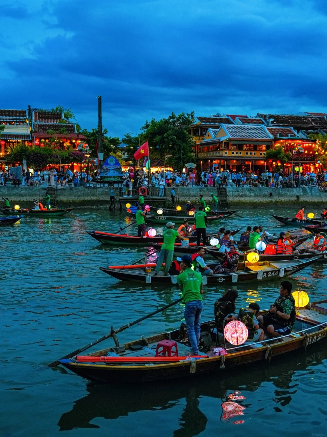 Kh&aacute;ch Trung Quốc kh&aacute;m ph&aacute; Đ&agrave; Nẵng v&agrave; Hội An: Thi&ecirc;n đường du lịch miền Trung 2026 - Ảnh 17.