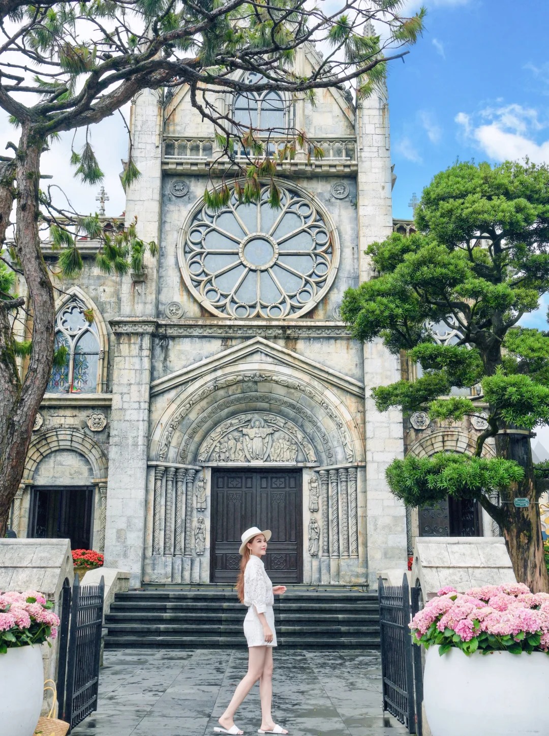 Kh&aacute;ch Trung Quốc kh&aacute;m ph&aacute; Đ&agrave; Nẵng v&agrave; Hội An: Thi&ecirc;n đường du lịch miền Trung 2026 - Ảnh 14.