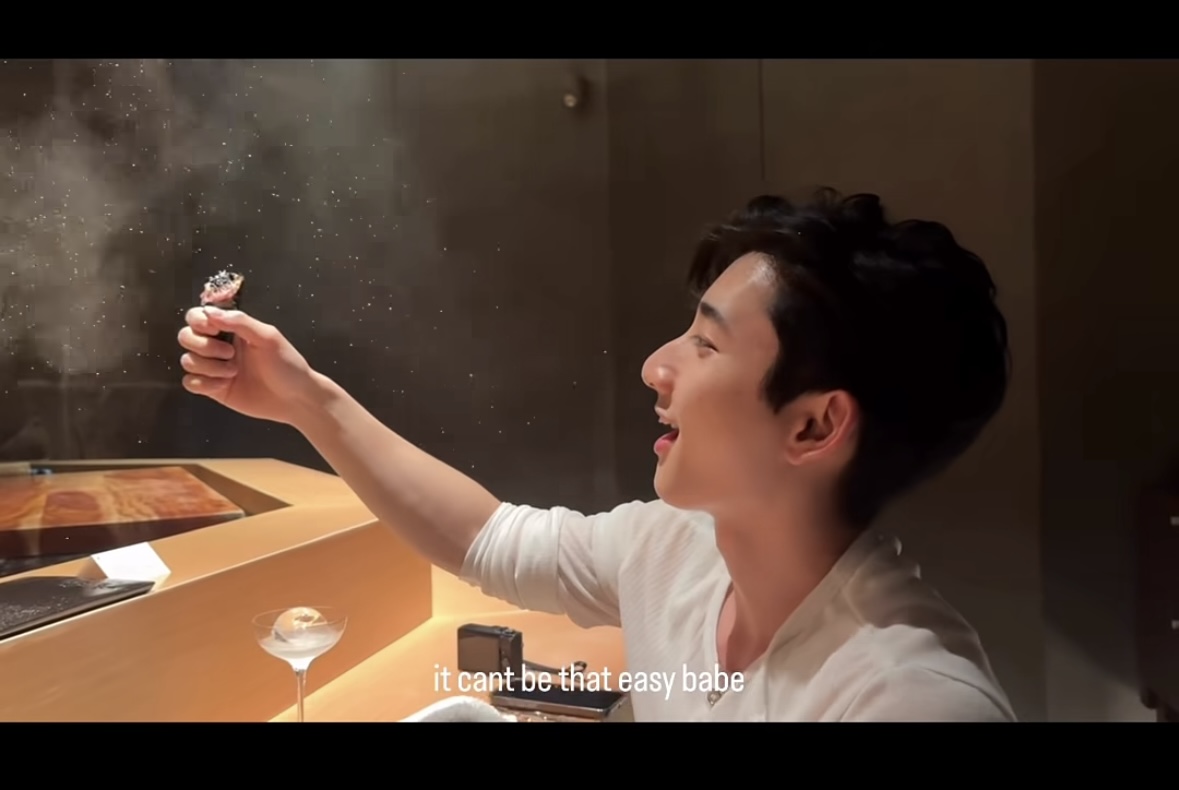 Động th&aacute;i lạ của bạn trai H&agrave; M&ocirc;i giữa nghi vấn t&igrave;nh cảm năm 2026 - Ảnh 10.