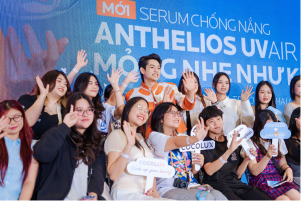 COCOLUX x La Roche-Posay khuấy động AEON Mall Long Bi&ecirc;n: B&ugrave;i Trường Linh thổi b&ugrave;ng cảm x&uacute;c - Ảnh 4.
