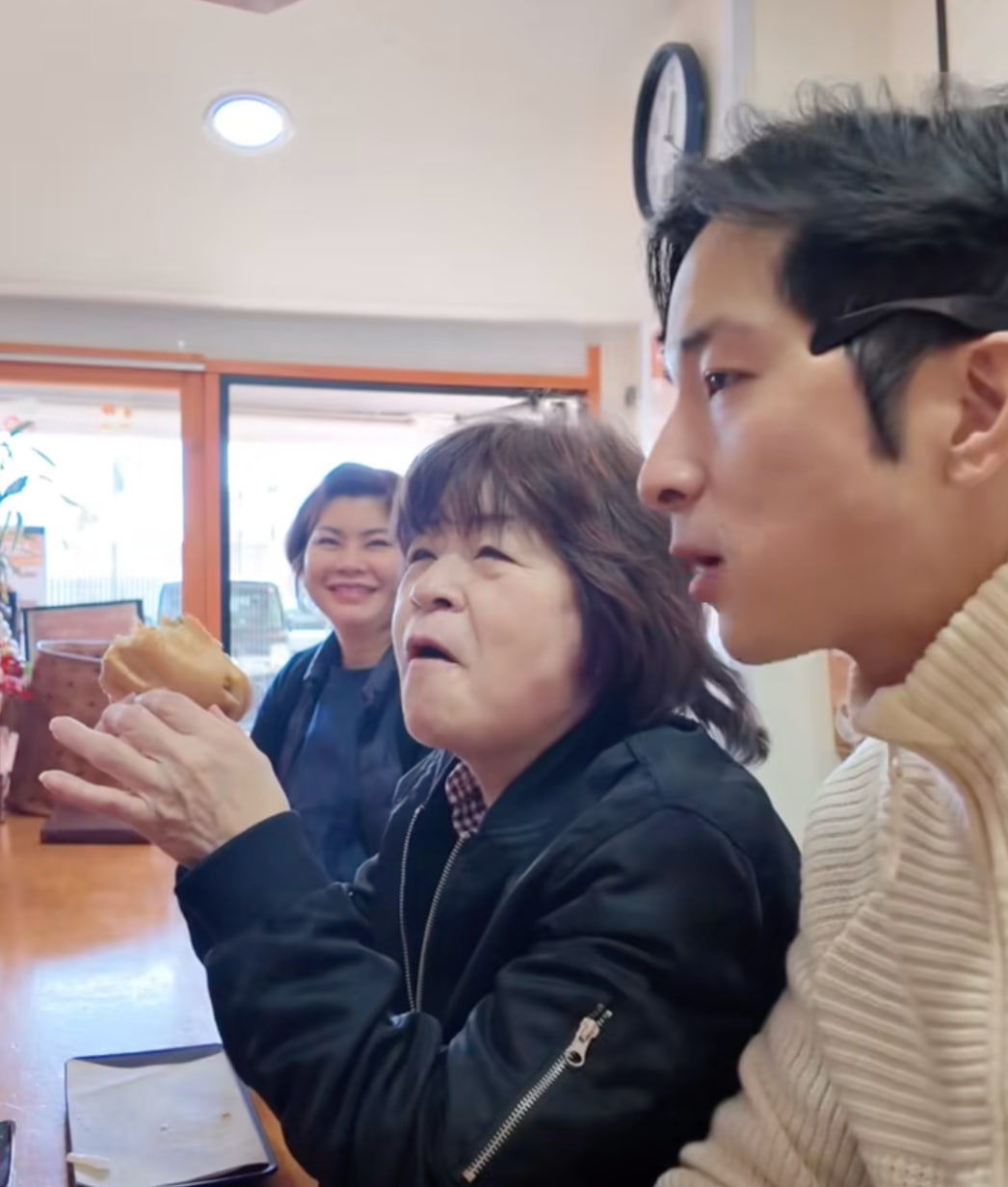 Du kh&aacute;ch Nhật Naoki kh&aacute;m ph&aacute; ẩm thực Việt Nam qua những b&aacute;t cơm gia đ&igrave;nh giản dị - Ảnh 9.