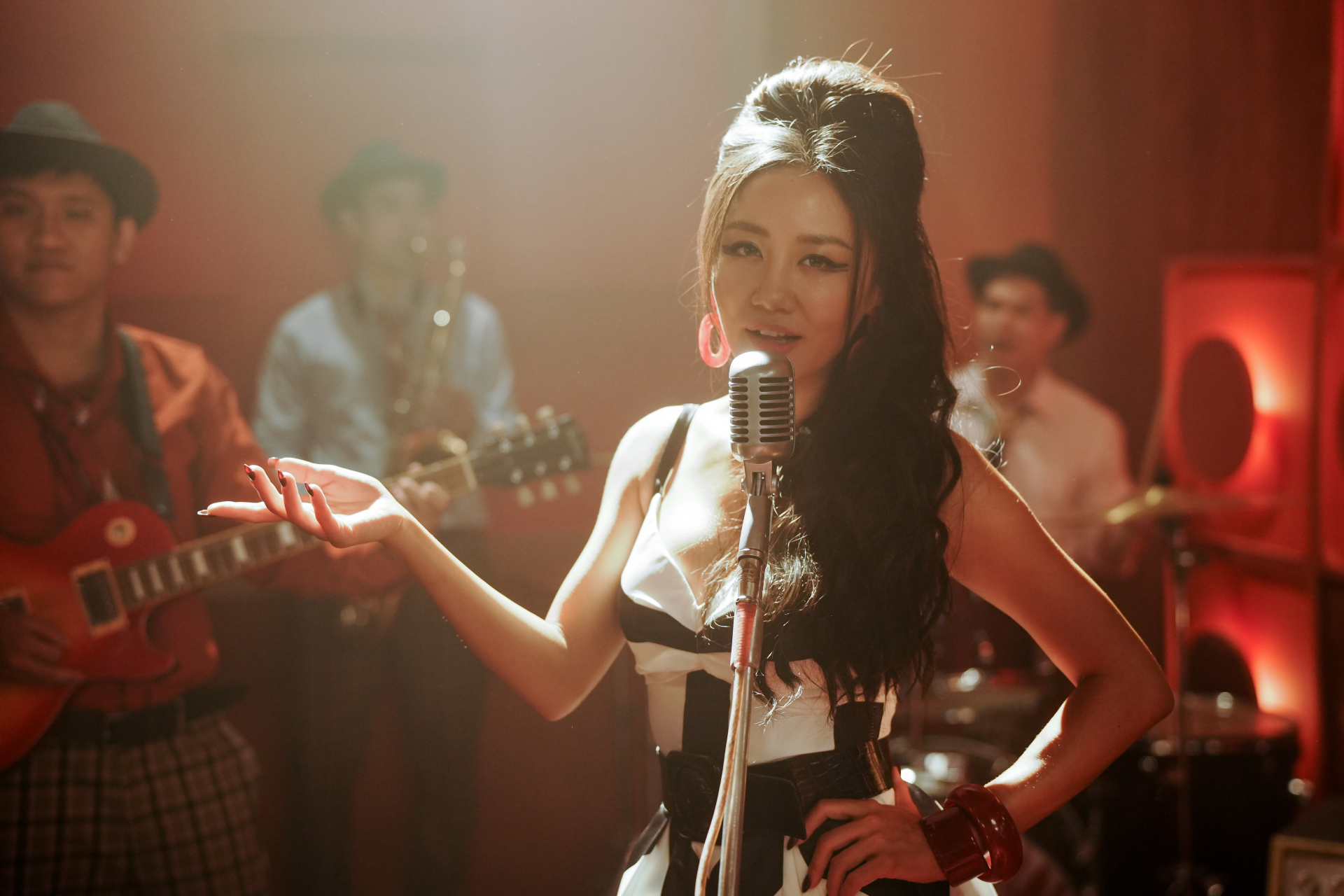 Gương mặt biến dạng của Thanh Hằng- Ảnh 5.