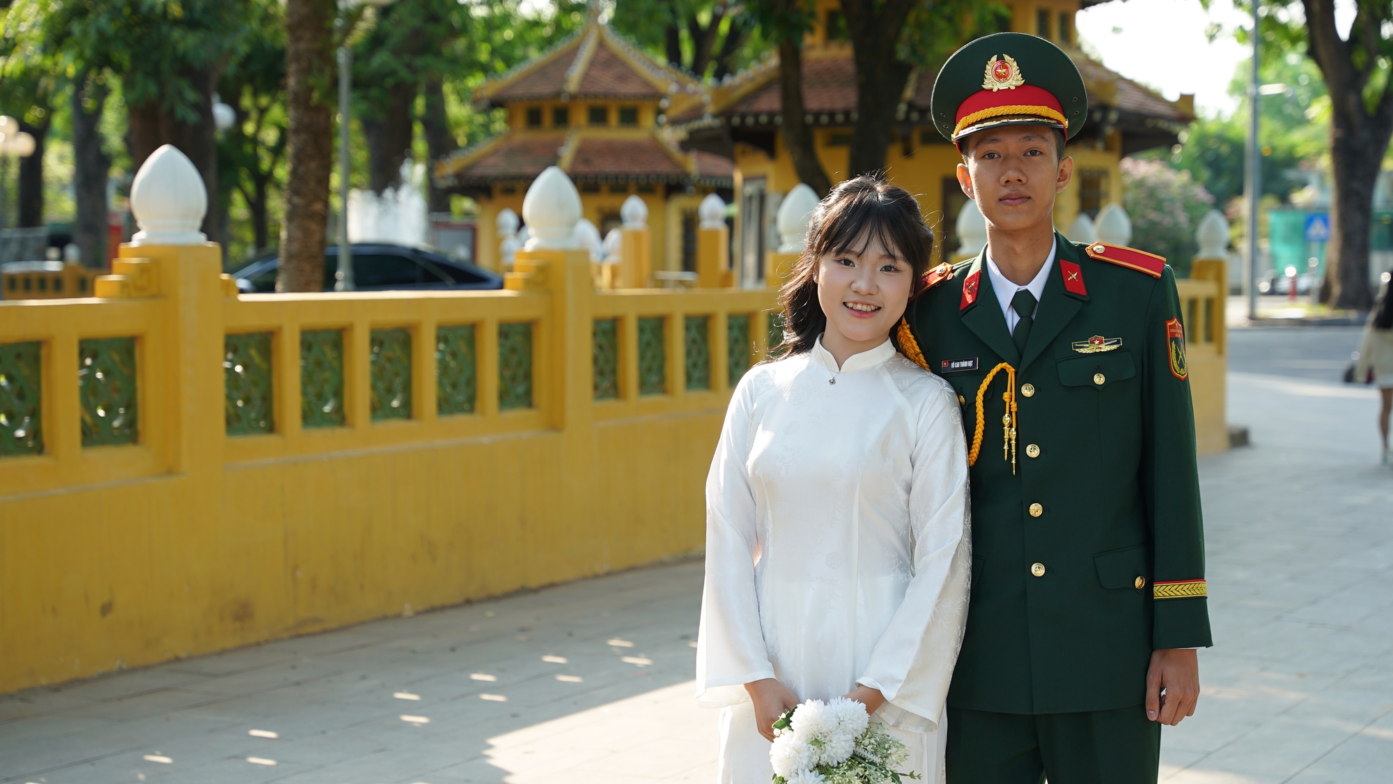 D&ograve;ng người xếp h&agrave;ng v&agrave;o Lăng B&aacute;c ng&agrave;y 30 / 4 kỷ niệm Giải ph&oacute;ng miền Nam - Ảnh 12.