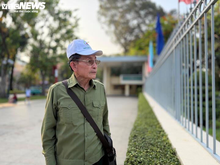 Cụ b&agrave; 80 tuổi x&uacute;c động thực hiện t&acirc;m nguyện cuối đời tại Dinh Độc Lập ng&agrave;y 30 / 4 - Ảnh 7.