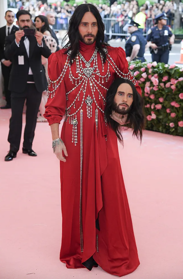 Chưa c&oacute; m&ugrave;a Met Gala n&agrave;o m&agrave; ai cũng 