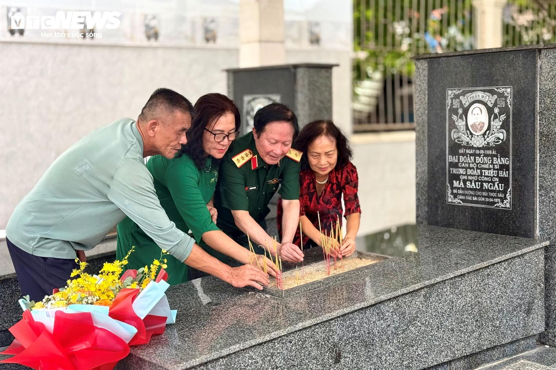 Chuyện &iacute;t biết về b&agrave; m&aacute; S&aacute;u v&agrave; h&agrave;nh tr&igrave;nh dẫn qu&acirc;n v&agrave;o S&agrave;i G&ograve;n năm 1975 - Ảnh 3.