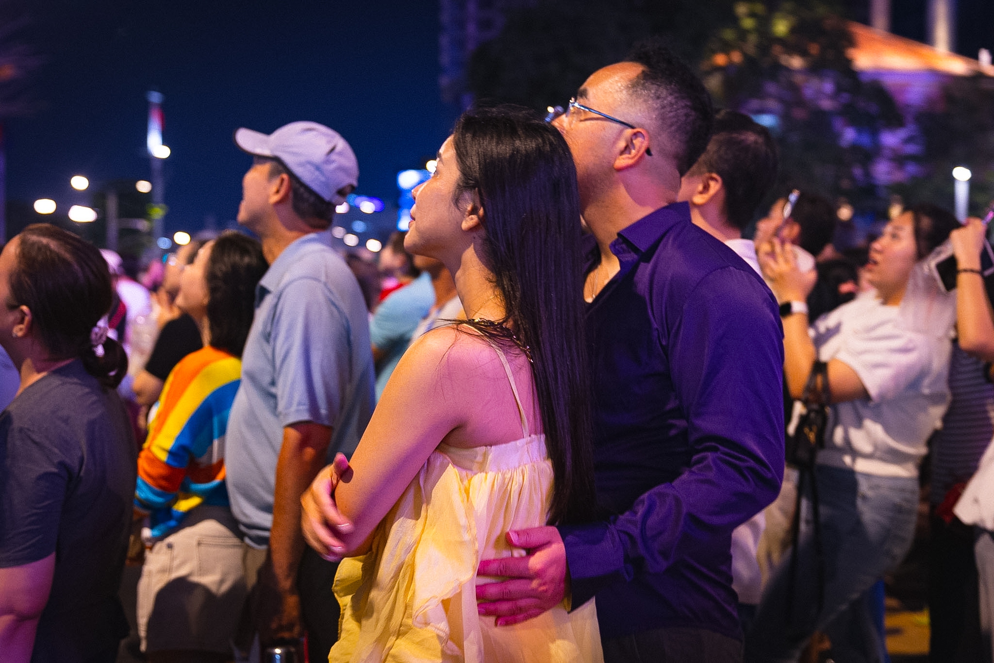 Rực rỡ ph&aacute;o hoa tr&ecirc;n bầu trời TP.HCM đ&ecirc;m 30/4 - Ảnh 14.