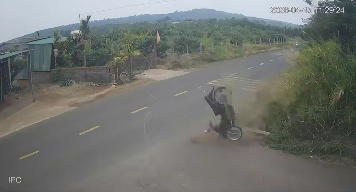 Vụ khởi tố cựu thiếu t&aacute; CSGT: Xe gắn m&aacute;y do nam sinh điều khiển được đ&ocirc;n dung t&iacute;ch gấp hơn 3 lần - Ảnh 1.