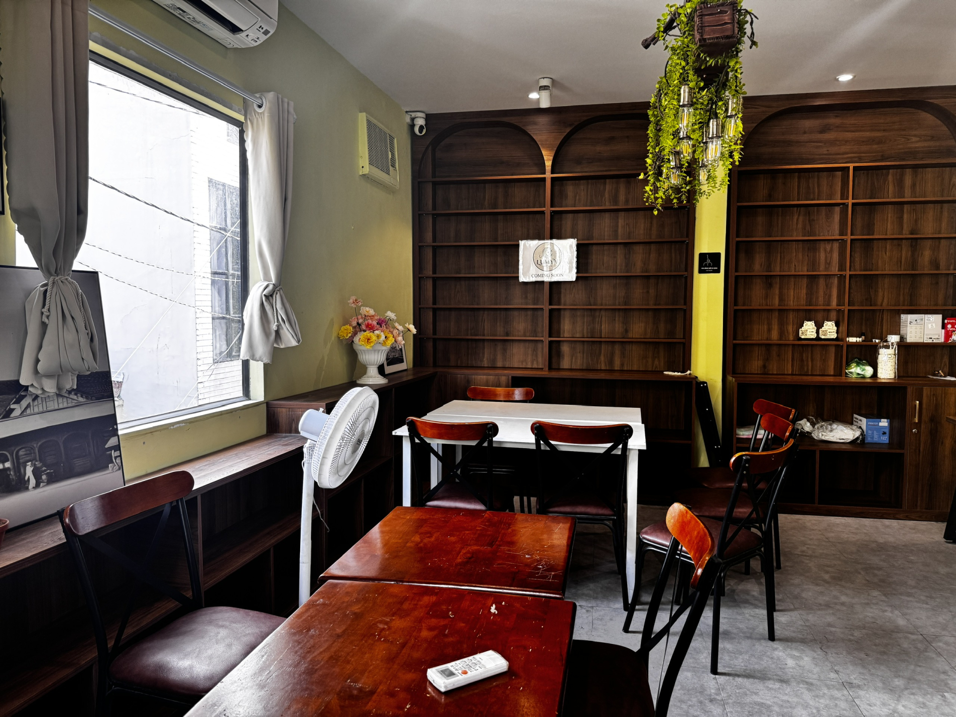 Kh&aacute;ch ngồi 10 tiếng tại qu&aacute;n c&agrave; ph&ecirc; v&agrave; đ&aacute;nh gi&aacute; 1 sao: Sự thật bất ngờ từ M&ecirc; Bistro Cafe - Ảnh 7.