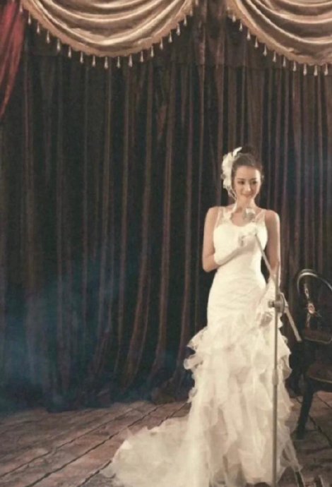 Địch Lệ Nhiệt Ba: Mỹ nh&acirc;n mặc v&aacute;y cưới đẹp nhất showbiz 2026 - Ảnh 5.