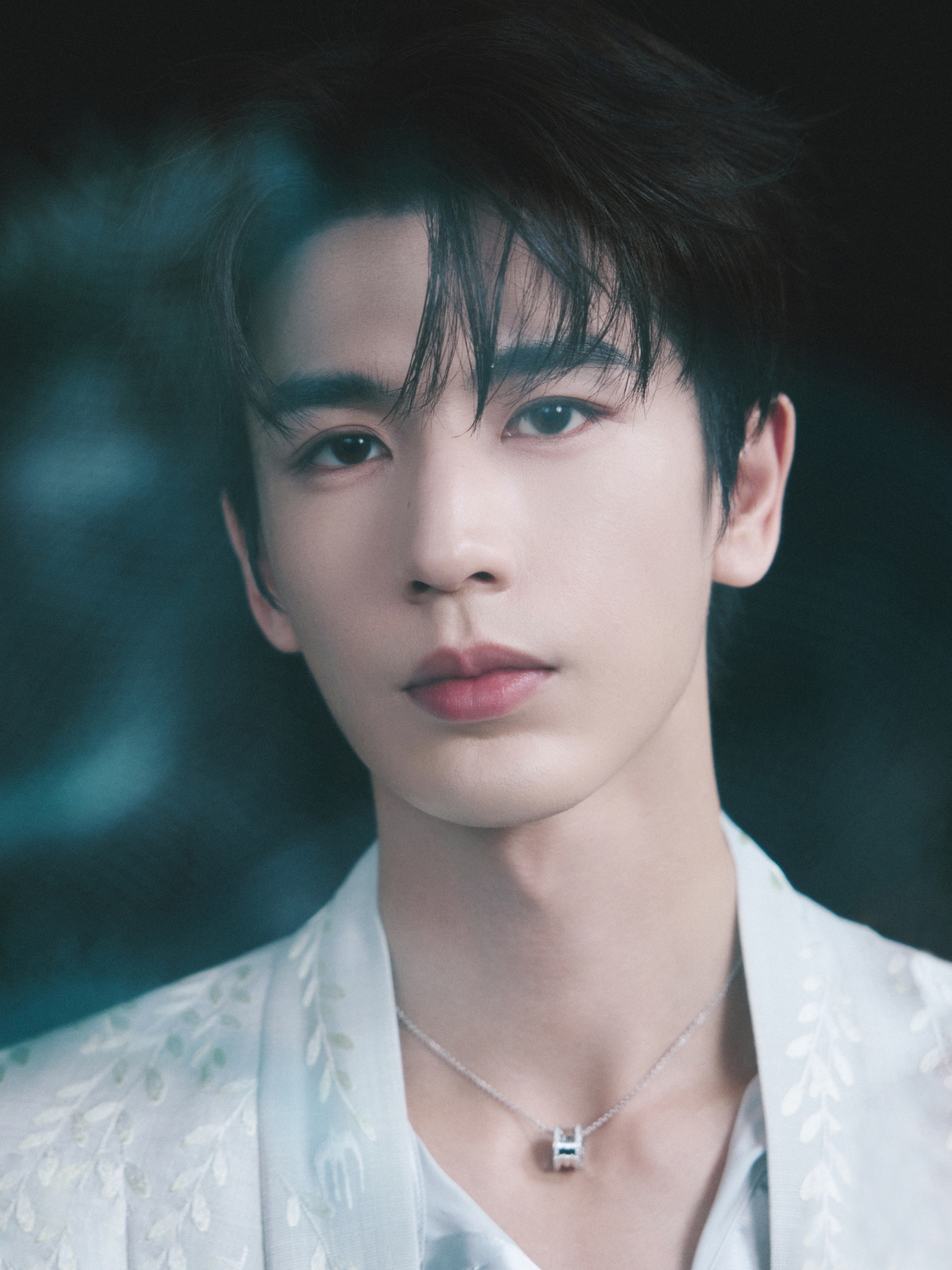 Trương Lăng H&aacute;ch v&agrave; cuộc khủng hoảng tướng qu&acirc;n kem nền trong phim cổ trang - Ảnh 2.