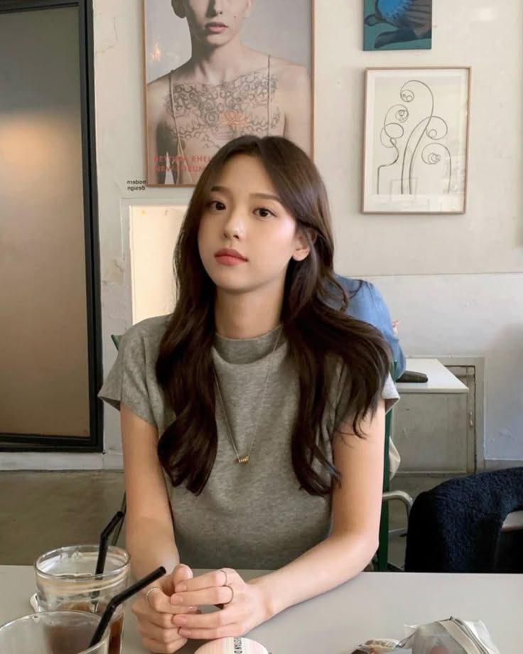 Mua v&agrave;ng mỗi th&aacute;ng để bớt ti&ecirc;u linh tinh nhưng nhiều người vẫn kh&ocirc;ng kh&aacute; l&ecirc;n- Ảnh 1.