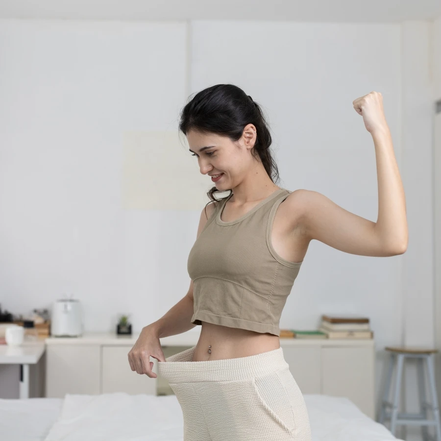 Giảm 10kg ở tuổi 50 chưa bao giờ dễ dàng đến thế với bài tập gây sốt ở Nhật: Không cần đổ mồ hôi vẫn gọn dáng, bí quyết vừa lộ diện - Ảnh 4.