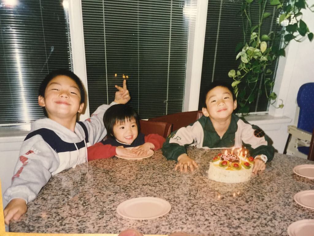 3 con gi&aacute;p c&oacute; con c&aacute;i l&agrave; thần t&agrave;i của cha mẹ- Ảnh 1.