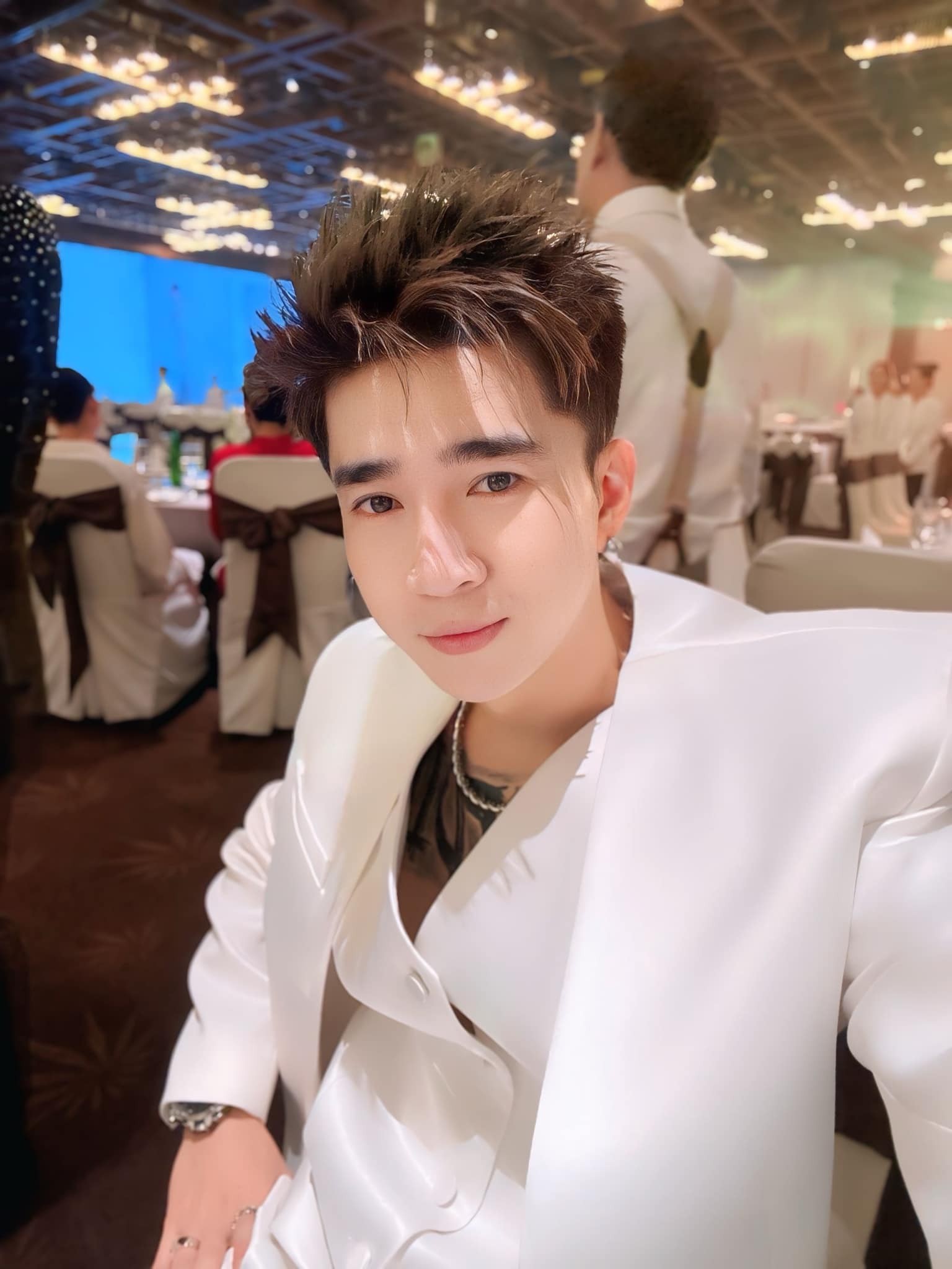 Fanpage Chi D&acirc;n bất ngờ tiết lộ t&igrave;nh h&igrave;nh nam ca sĩ g&acirc;y ch&uacute; &yacute; Trong cộng đồng fan - Ảnh 1.