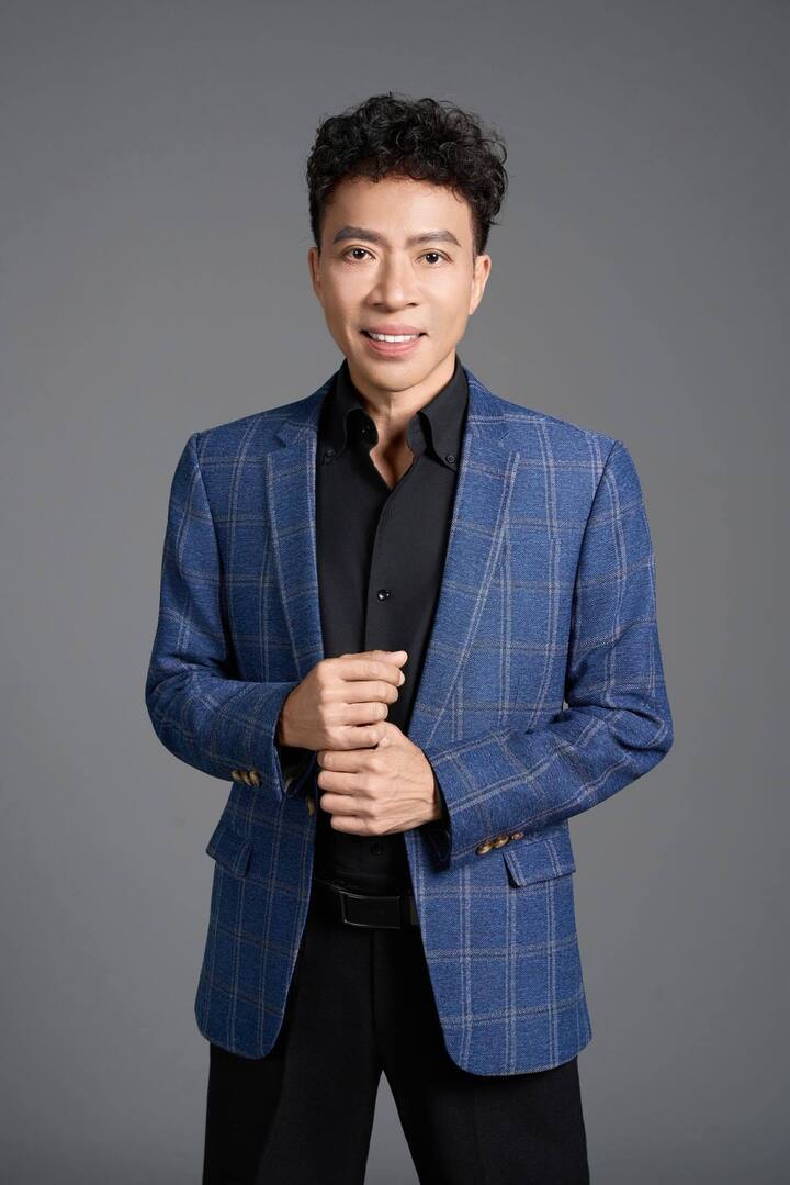 Hậu trường cuộc sống NSƯT Việt Ho&agrave;n ở tuổi U60 tại nh&agrave; vườn 10 . 000 M&sup2; - Ảnh 1.