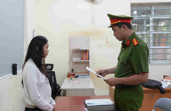 Bốn phụ nữ livestream khi&ecirc;u d&acirc;m thu h&uacute;t 30 . 000 Người xem tại Cao Bằng - Ảnh 1.