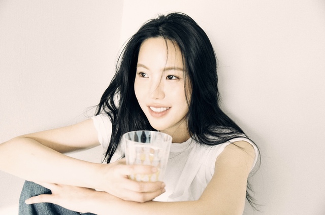 G&aacute;i xinh khoe nội y h&uacute;t gần 3 triệu lượt xem, ngo&agrave;i đời mặc đơn giản vẫn cuốn- Ảnh 4.