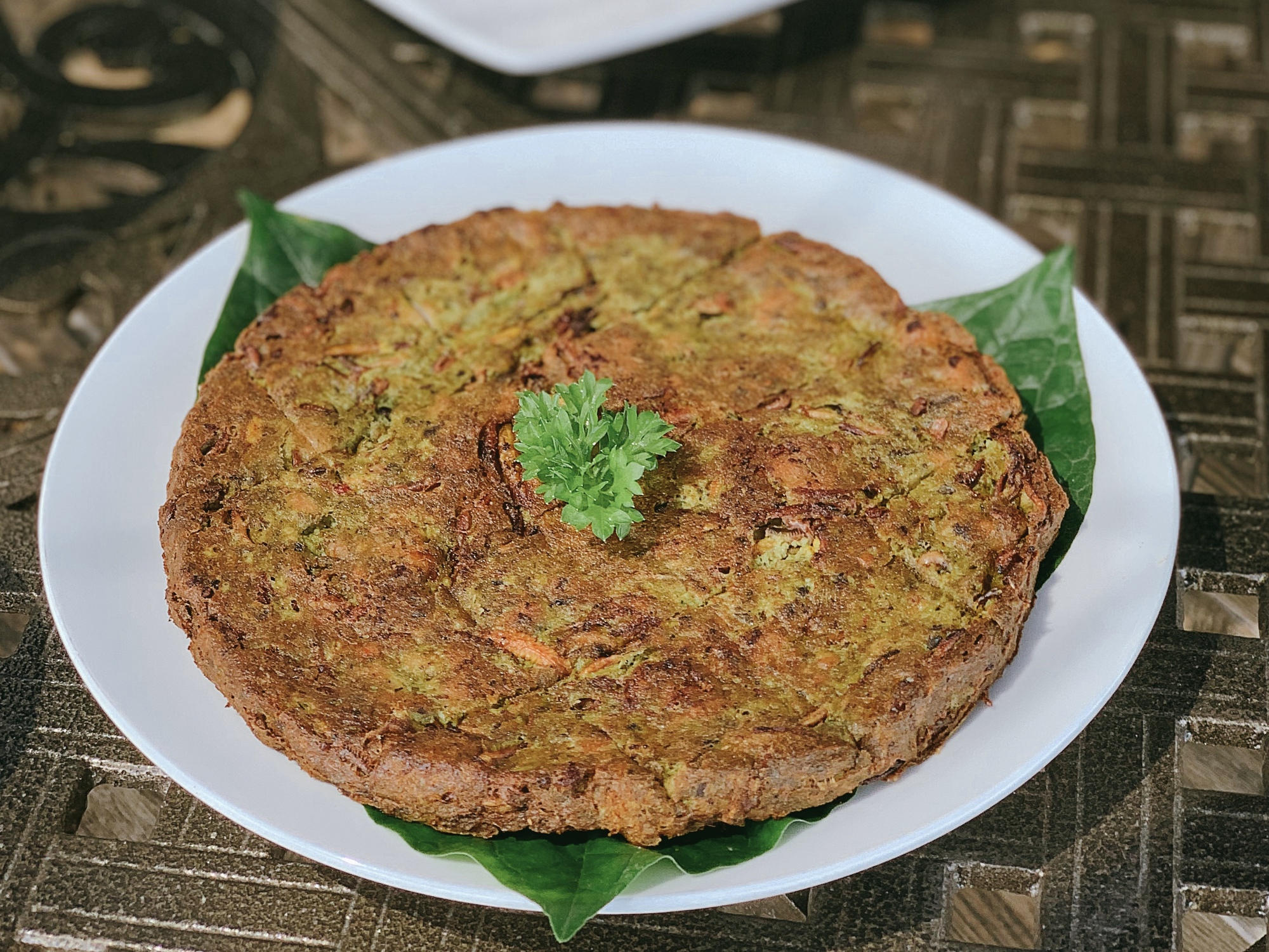 Bánh trứng kiến và giá bể Hải Phòng: Cuộc chiến ẩm thực gây dị ứng 2026 - Ảnh 8.