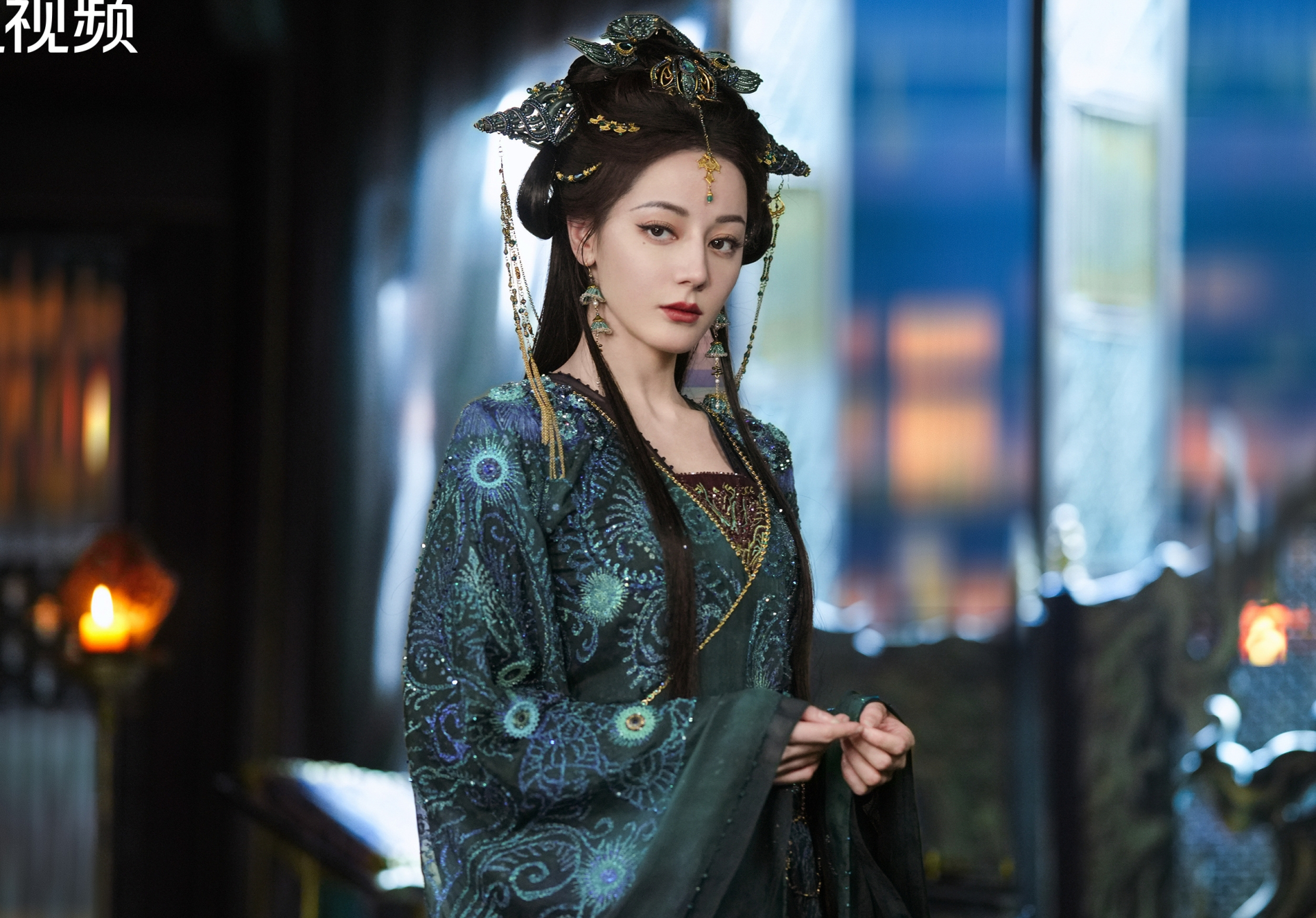 Bộ ảnh cưới g&acirc;y sốc của Địch Lệ Nhiệt Ba v&agrave; Trần Phi Vũ trong Bạch Nhật Đề Đăng - Ảnh 4.