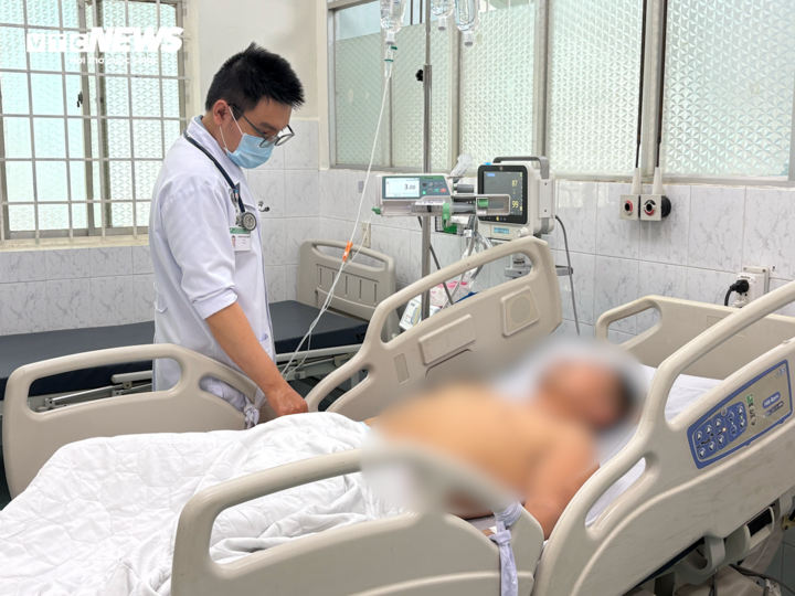 Sốt xuất huyết gia tăng ở người lớn tại TP . HCM , nguy cơ tử vong cao năm 2026 - Ảnh 1.