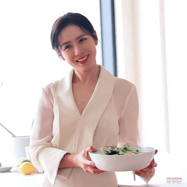 Đ&agrave;n b&agrave; kh&ocirc;n kh&eacute;o giữ nh&agrave;, tạo nhiệt độ vượng an cho cuộc sống hạnh ph&uacute;c - Ảnh 1.