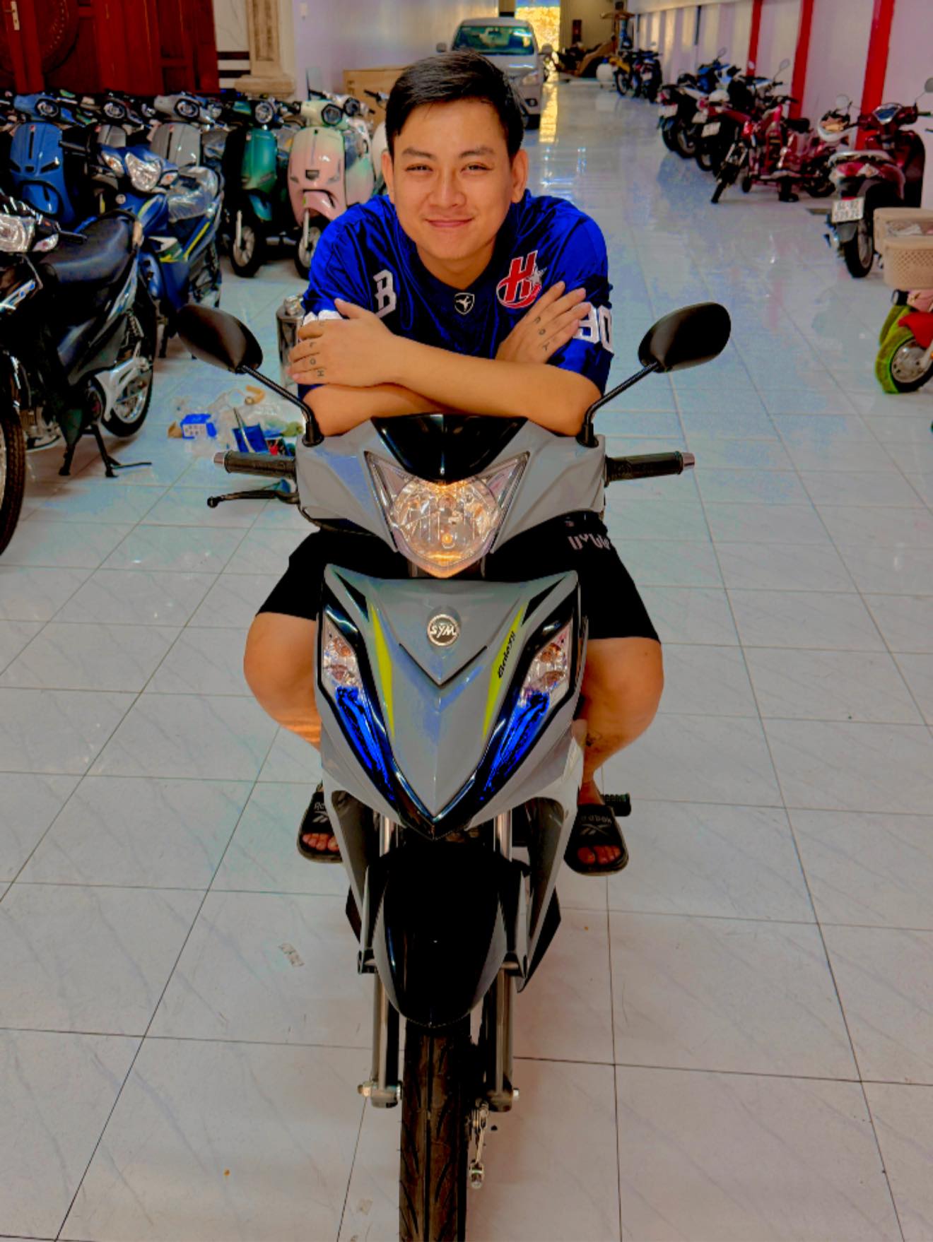 H&ograve;ai L&acirc;m thay đổi diện mạo , từ &ldquo; hiện tượng &rdquo; Vpop đến cuộc sống giản dị 2026 - Ảnh 4.