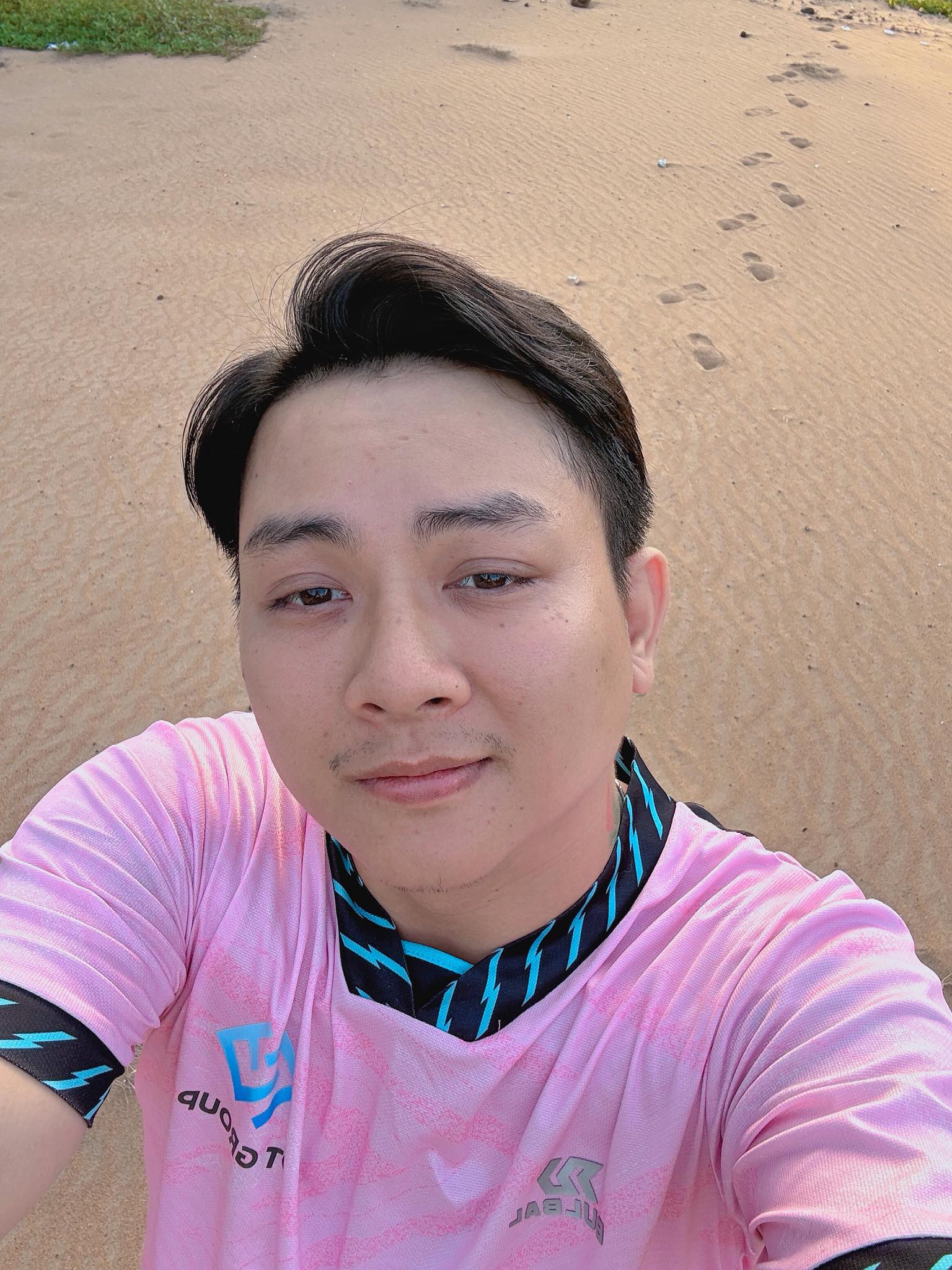 H&ograve;ai L&acirc;m thay đổi diện mạo , từ &ldquo; hiện tượng &rdquo; Vpop đến cuộc sống giản dị 2026 - Ảnh 3.