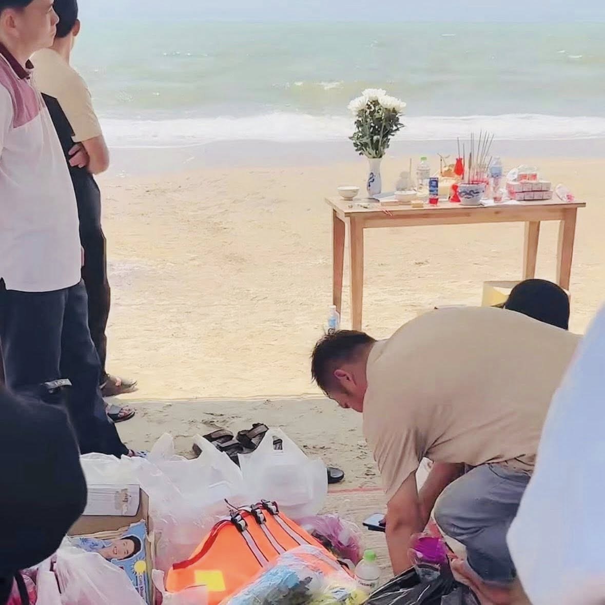 T&igrave;m kiếm nam sinh lớp 12 mất t&iacute;ch khi tắm biển Quy Nhơn: Gia đ&igrave;nh đau l&ograve;ng chờ tin - Ảnh 4.