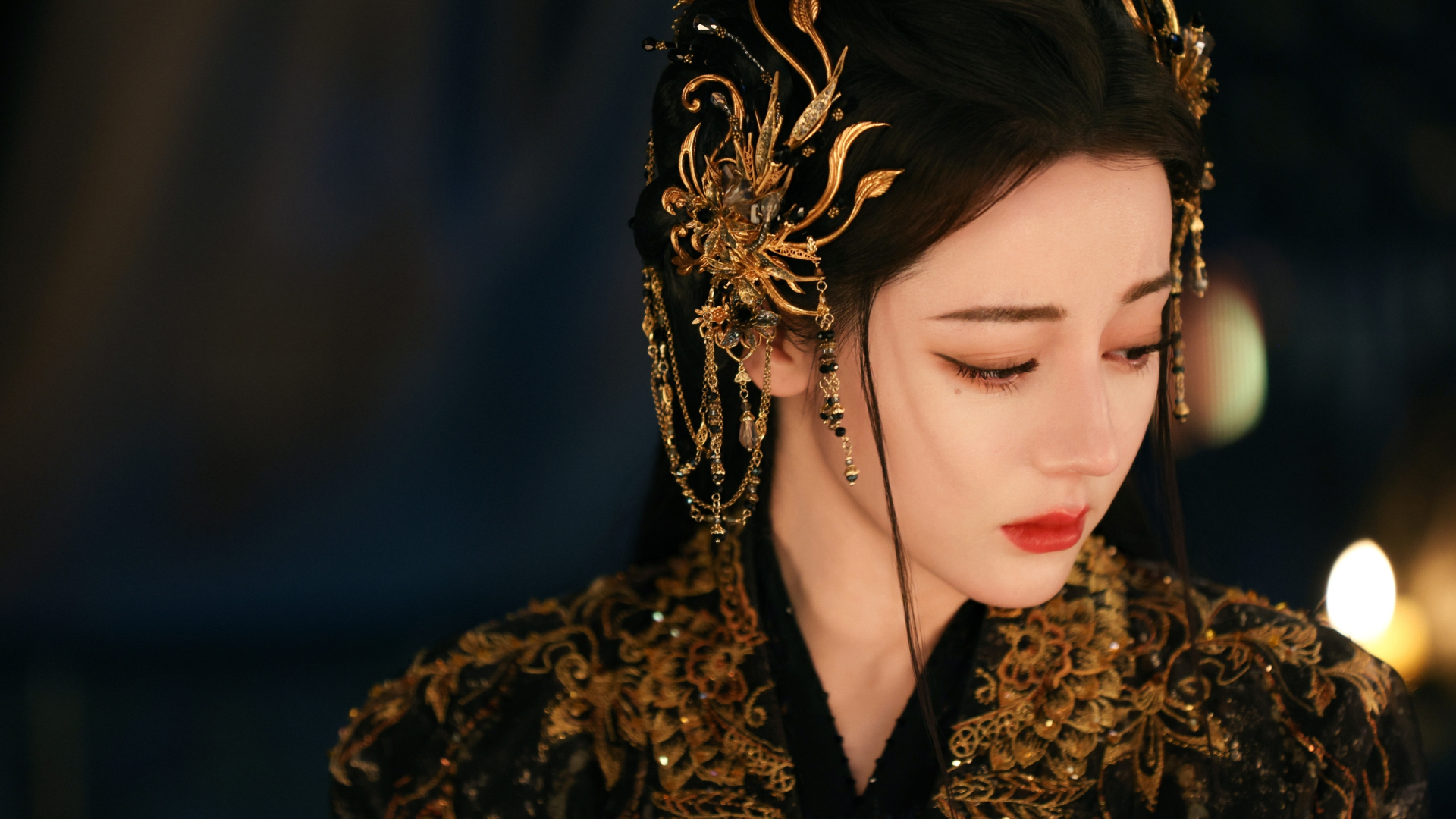 Hậu trường Bạch Nhật Đề Đăng: Địch Lệ Nhiệt Ba v&agrave; vẻ đẹp m&ecirc; hoặc 22 bạn trai cũ - Ảnh 5.