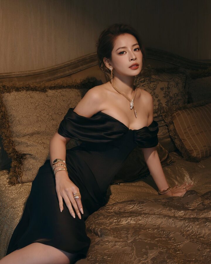 Sự nghiệp tr&aacute;i ngược của Chi Pu v&agrave; Suni Hạ Linh sau Đạp gi&oacute; tại Trung Quốc - Ảnh 1.