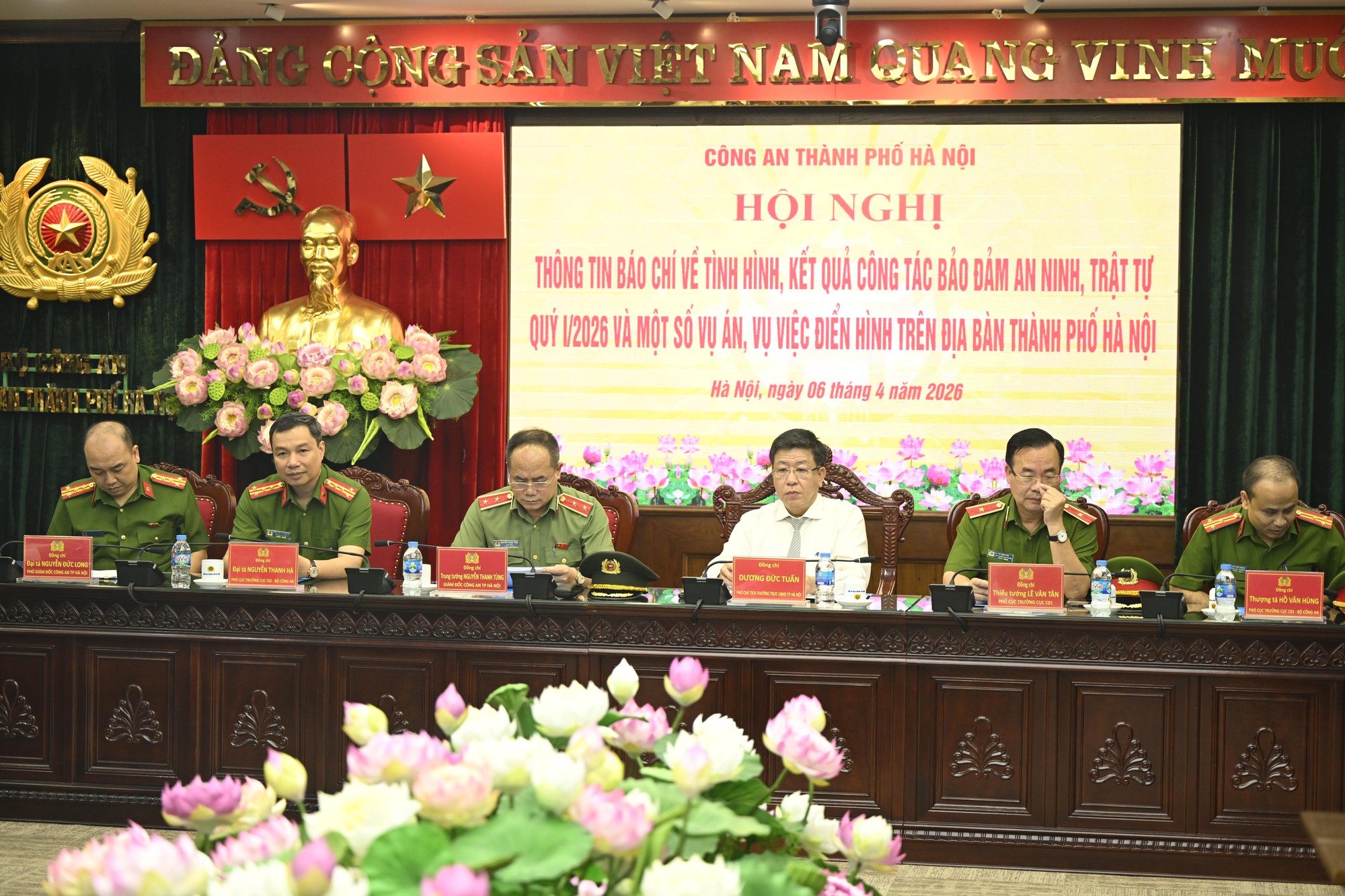 Công an TP Hà Nội phát hiện thịt lợn bệnh tuồn vào trường học gây hoang mang - Ảnh 1. Công an TP Hà Nội phát hiện thịt lợn bệnh tuồn vào trường học gây hoang mang - Ảnh 1.