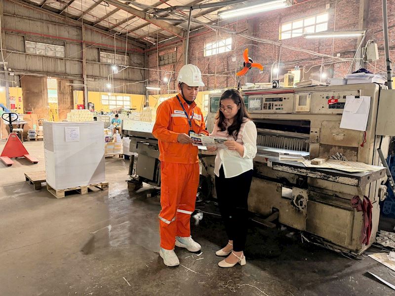 Điện lực H&agrave; Nội khuyến nghị tiết kiệm điện m&ugrave;a h&egrave; 2026 nắng n&oacute;ng gia tăng - Ảnh 1.