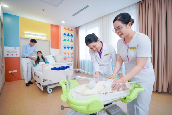 Vinmec Cần Thơ ti&ecirc;n phong đưa m&ocirc; h&igrave;nh ở cữ 5 sao chuẩn y khoa về miền T&acirc;y - Ảnh 3.