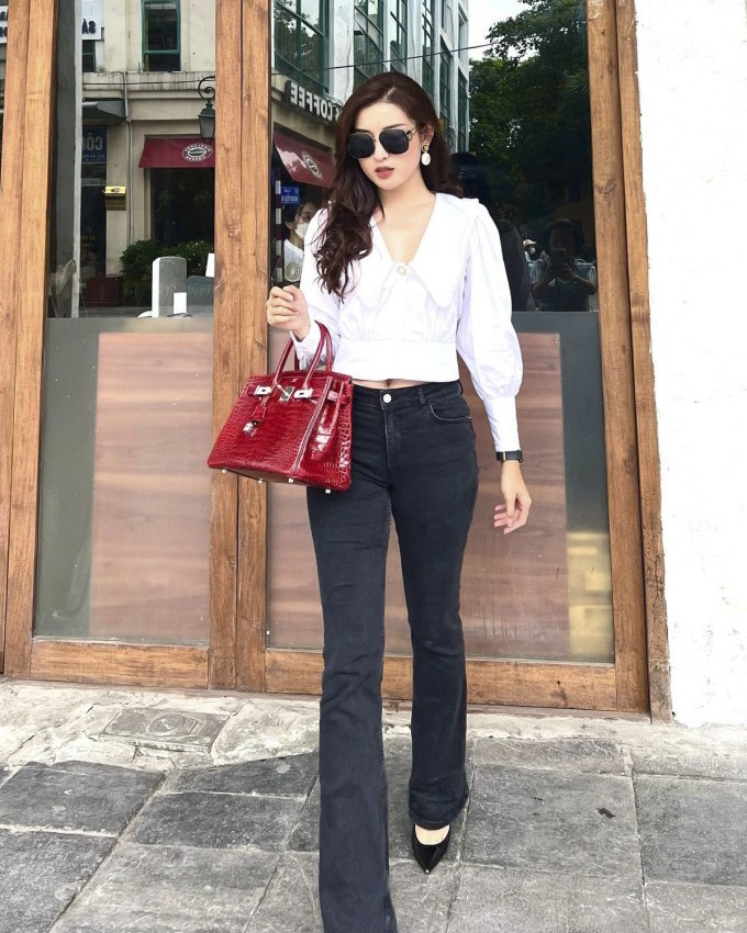 &Aacute; hậu Huyền My g&acirc;y tranh c&atilde;i khi b&aacute;n gi&agrave;y cũ gi&aacute; 2 triệu đồng Giữa cuộc sống xa hoa - Ảnh 4.