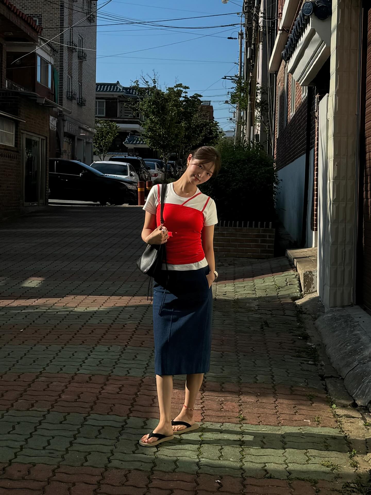 4 Mẫu giày mùa hè đa năng cho dạo phố và du lịch năm 2026 - Ảnh 3. 4 Mẫu giày mùa hè đa năng cho dạo phố và du lịch năm 2026 - Ảnh 3.