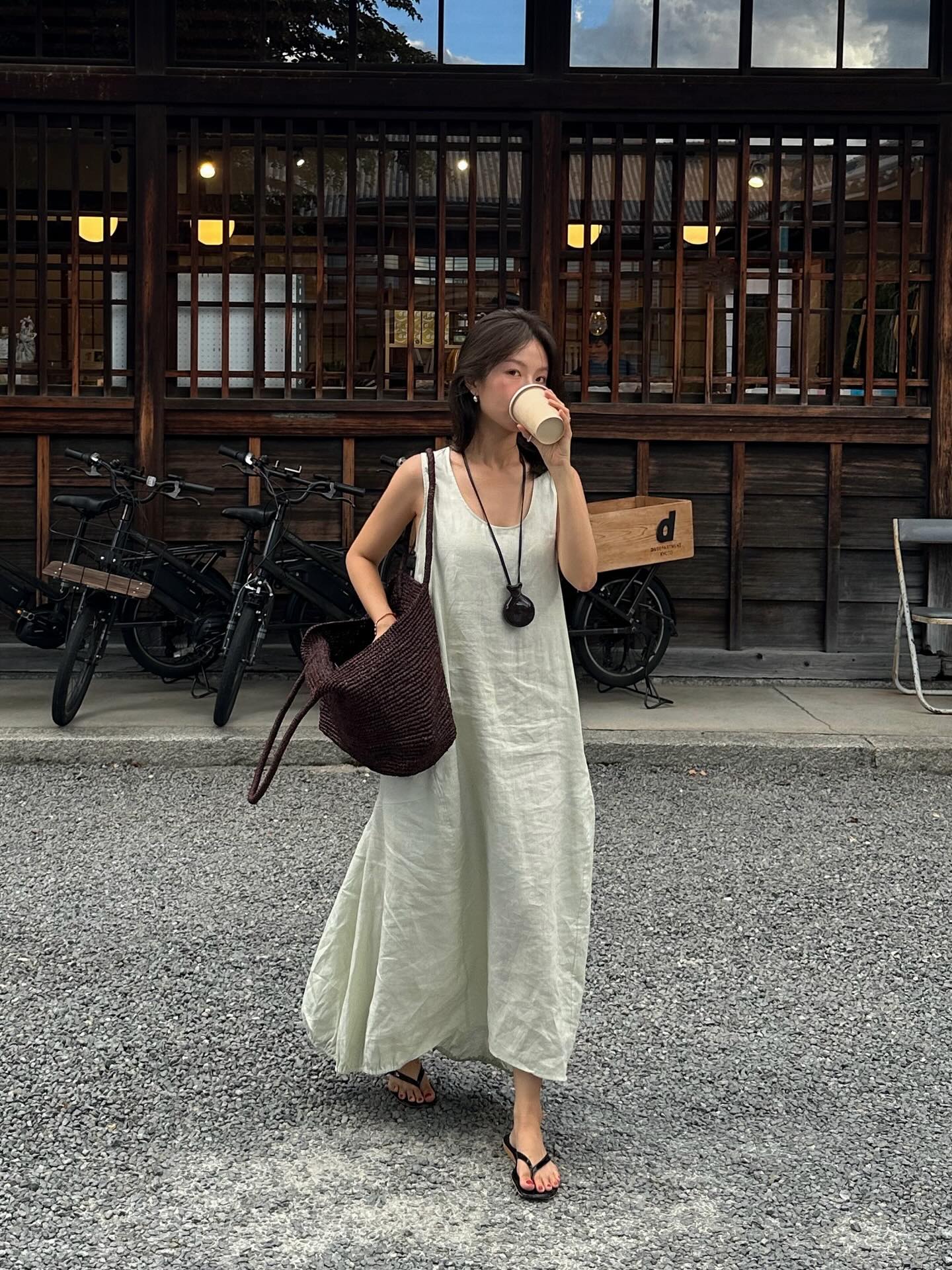 4 Mẫu giày mùa hè đa năng cho dạo phố và du lịch năm 2026 - Ảnh 4. 4 Mẫu giày mùa hè đa năng cho dạo phố và du lịch năm 2026 - Ảnh 4.